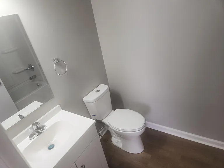 1079 Trent Blvd — Photo 9