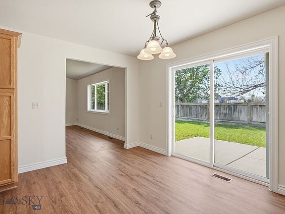 5th image of 38 E River Rock Rd