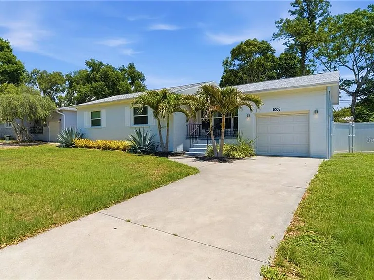 1009 Chester Dr — Photo 4