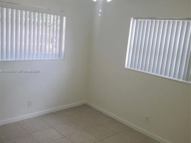 831 SW 14th Ct — Photo 7