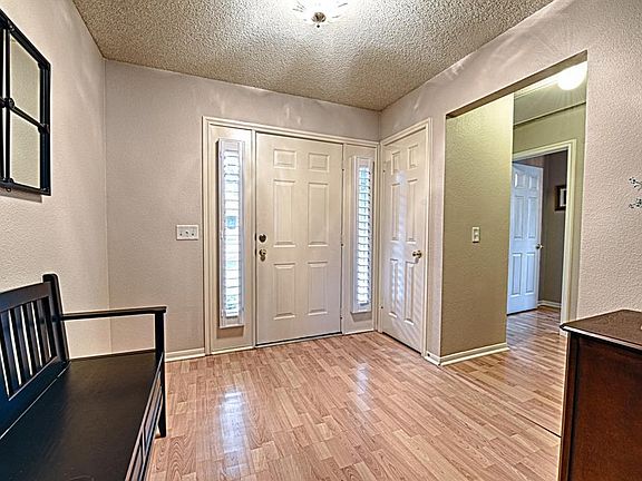 2nd image of 4006 Fernwood Dr