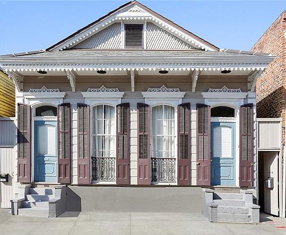 1st image of 1009 Dauphine St