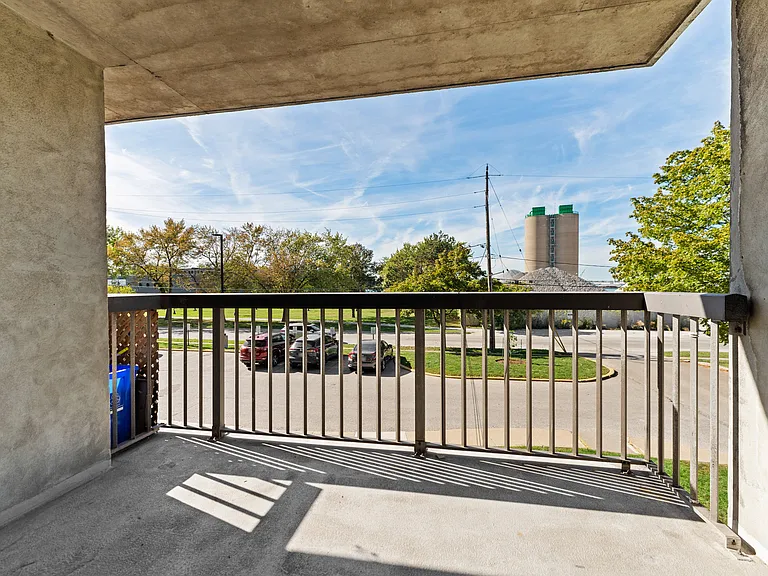 3165 Russell St — Photo 20