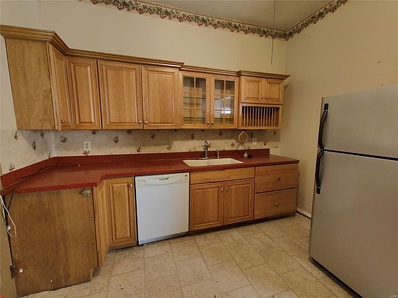 5th image of 3604 Hoffmeister Ave