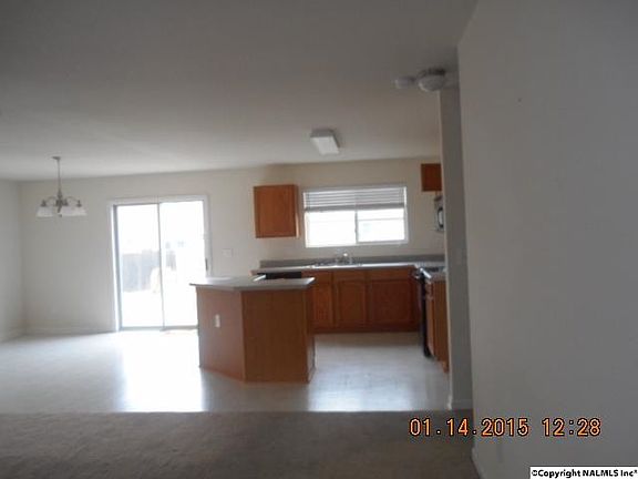 4th image of 109 Coach Glen Ln