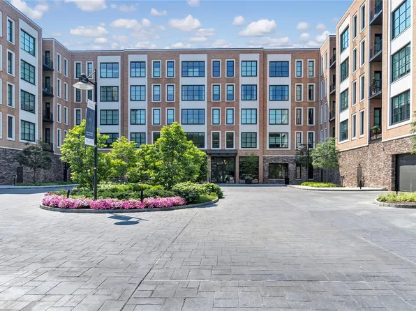 100 Garvies Point Road #1116, Glen Cove, NY 11542