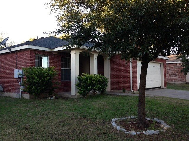1st image of 906 Antique Heritage Dr