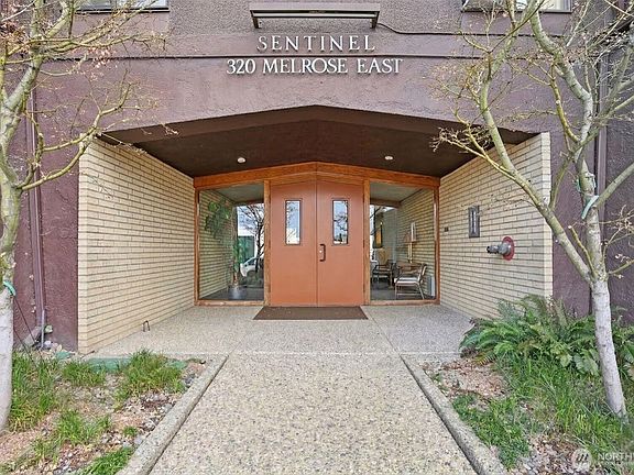 4th image of 320 Melrose Avenue E #403