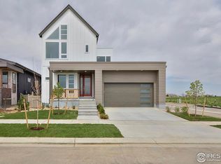 5592 Grandville Ave, Longmont, CO 80503
