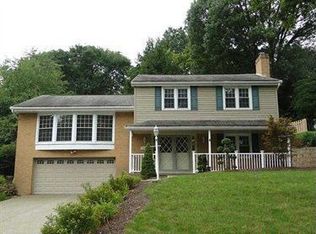 1616 Seegar Rd, Pittsburgh, PA 15241