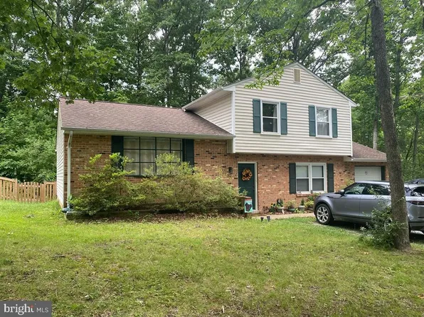 17 Hickory Ridge Dr, Fredericksburg, VA 22405