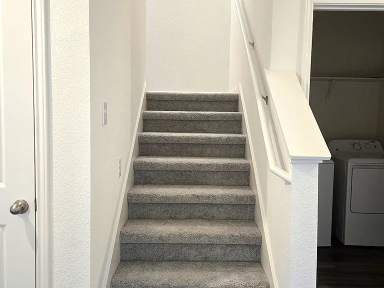 504 McFadin Way — Photo 4