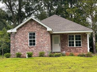 572 Poplar St, Sumrall, MS 39482