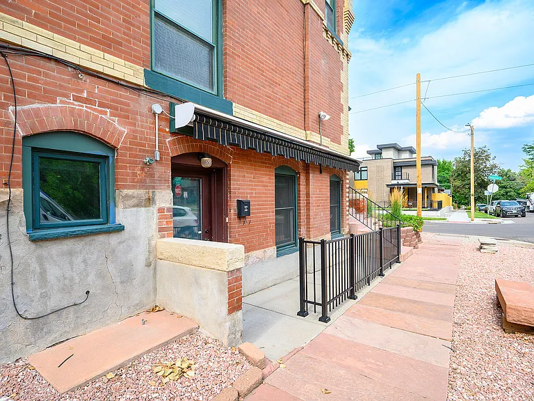 4429 W 33rd Ave #1 — Photo 3