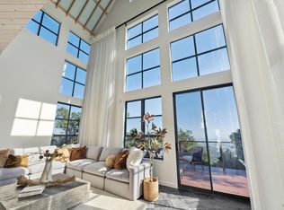 17274 7th St E, Sonoma, CA 95476