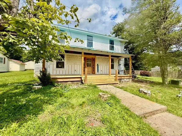 133 Maple Ave, White Sulphur Springs, WV 24986