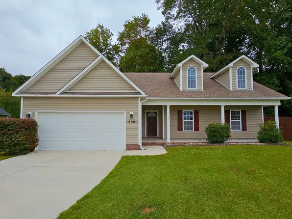 300 Bouy Ct, Swansboro, NC 28584