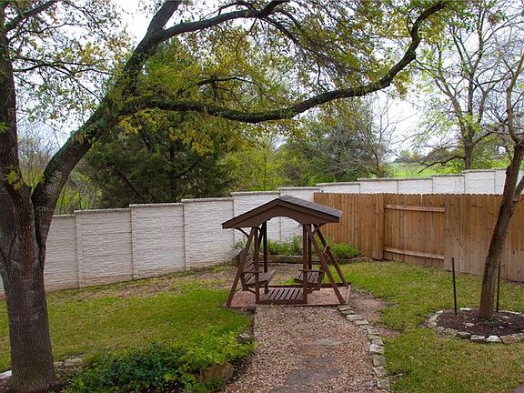 5th image of 1713 Gaylord Dr