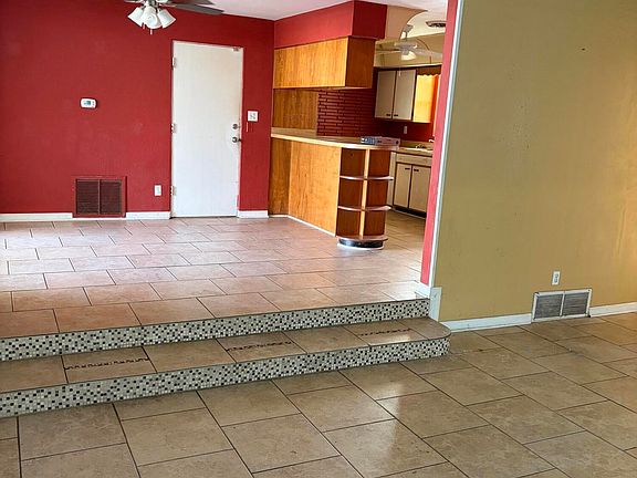 4th image of 2537 Coral Way W #W