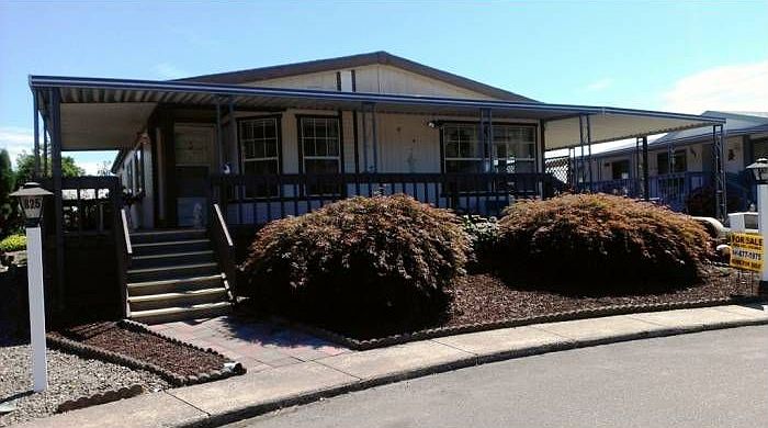 Front view of home.