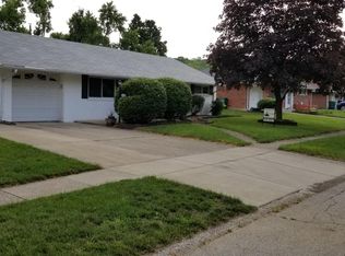1573 Hillwood Dr, Dayton, OH 45439