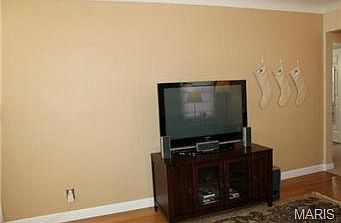 5th image of 3367 Macklind Ave