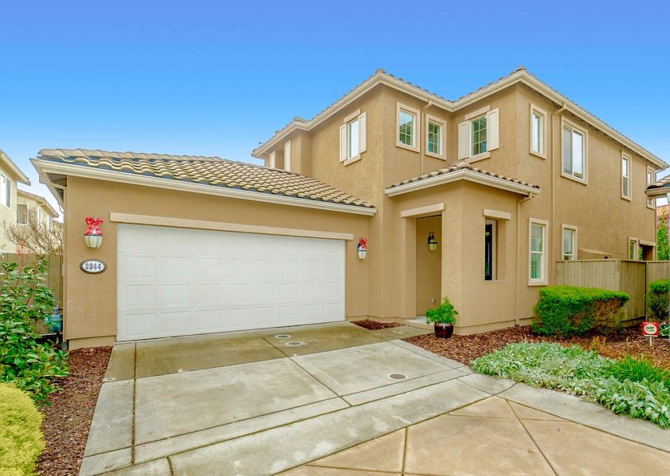 1st image of 3944 Tule St