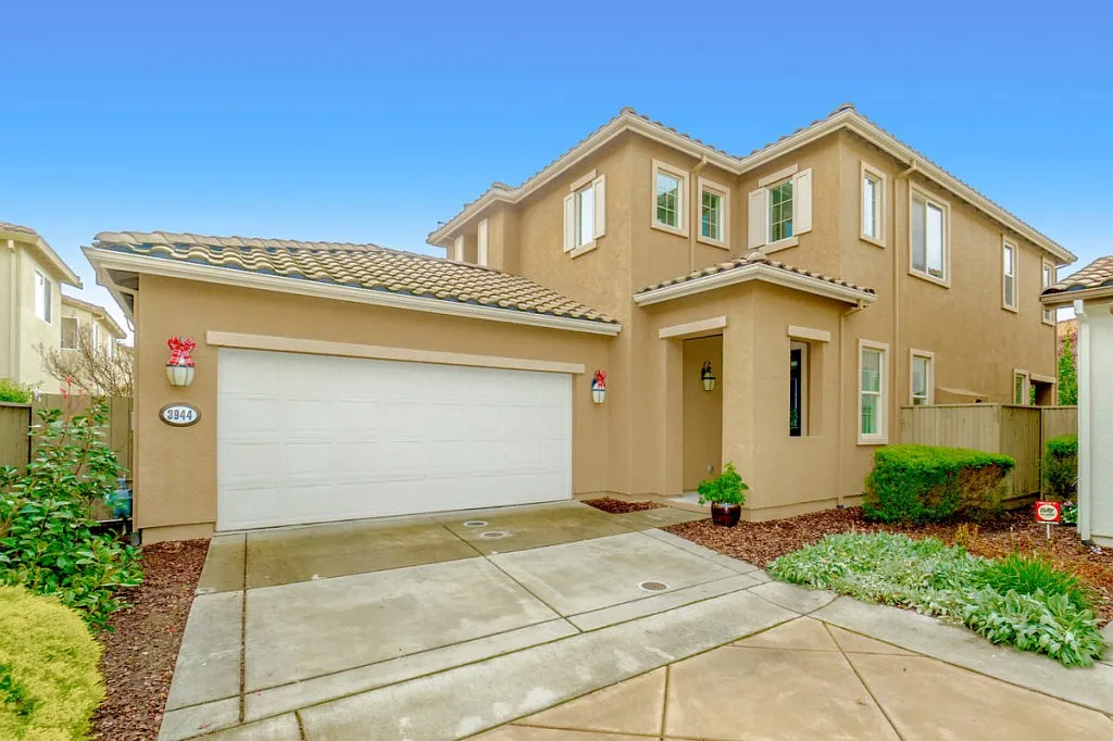 3944 Tule St photo 1