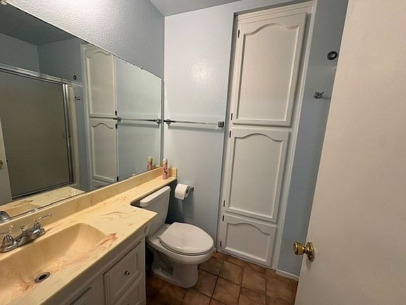 3rd image of 12328 Shoemaker Ave