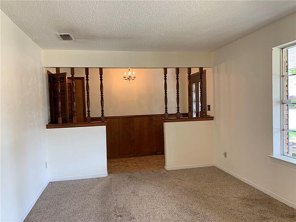 3rd image of 123 Mantlebrook Dr