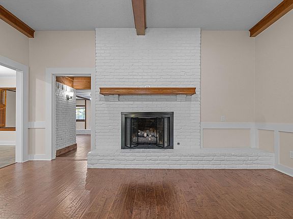 4th image of 813 Jeffery Dr