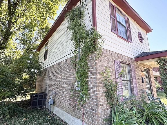 2nd image of 1346 N McNeil St