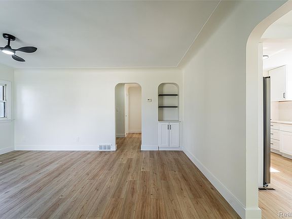 3rd image of 22427 Hanson Ct