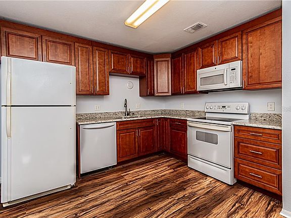 2nd image of 4308 Clubside Dr