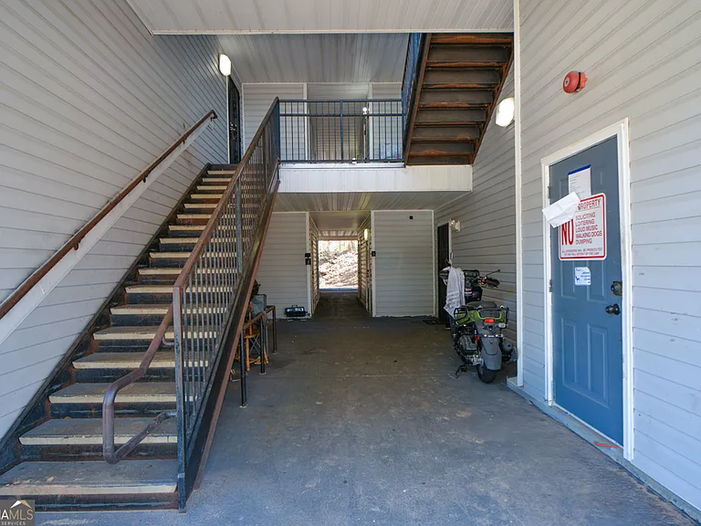 7302 Fairington Village Dr — Photo 5