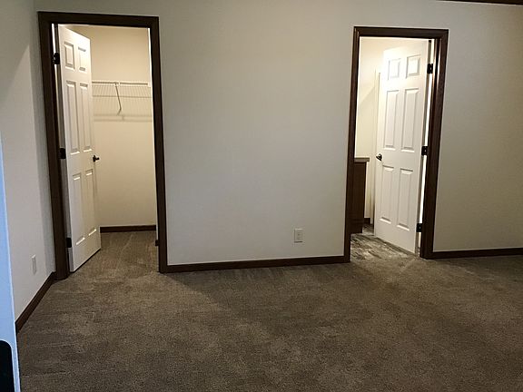 5th image of 2050 Four Seasons Dr #28