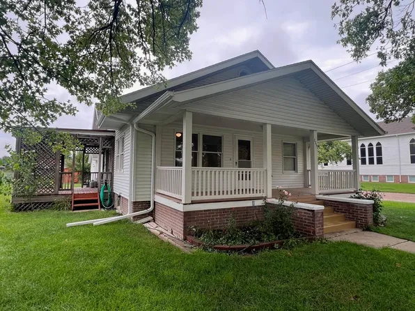 1151 11th St, Henderson, NE 68371