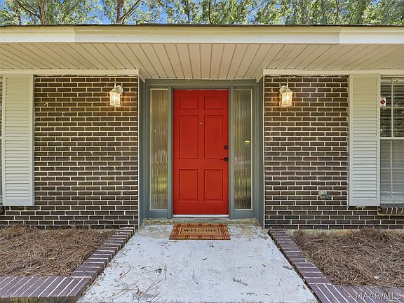 2nd image of 3808 Haynes Ln