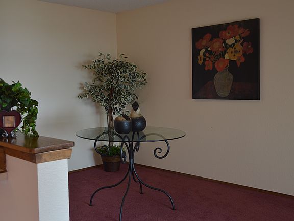 4th image of 22609 6th Ave S APT 202