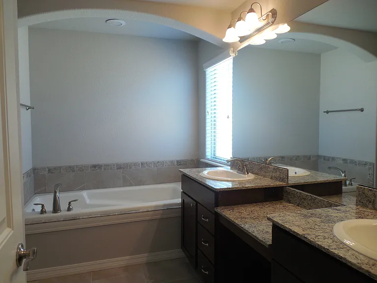 1111 Gardenia St — Photo 31