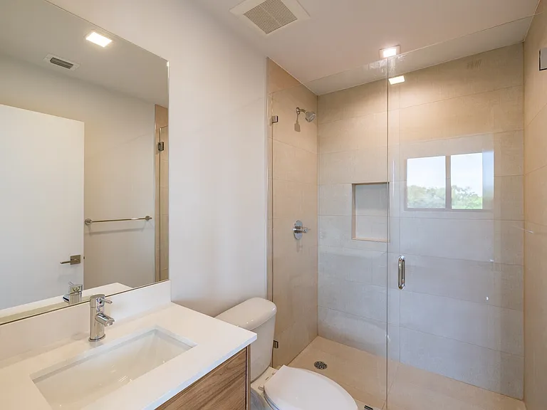 1376 SW 4th St #401 — Photo 6
