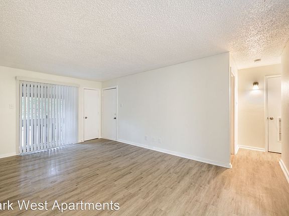 3rd image of 11845 West Ave