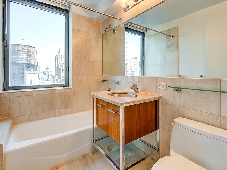 800 6th Ave #19-G — Photo 5