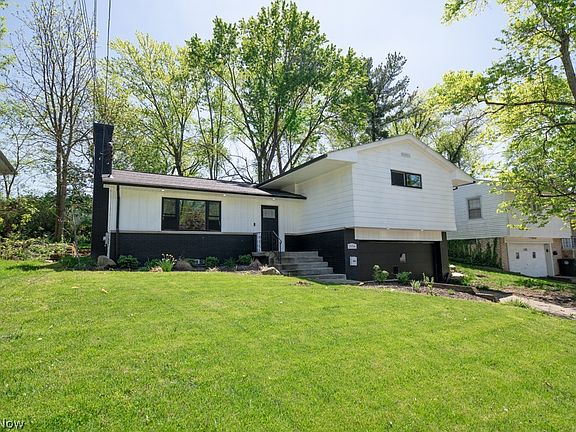 3rd image of 1556 Kingsley Ave