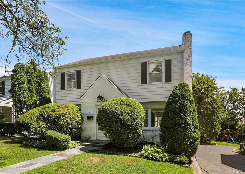 1st image of 16 Deerfield Ave