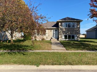 517 Elliot Dr SE, Grand Meadow, MN 55936