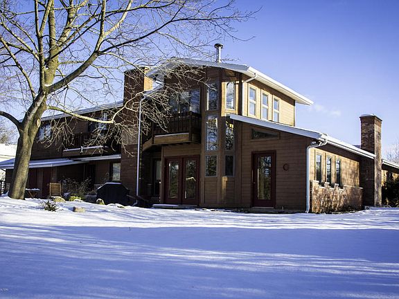 2nd image of 2182 Lagoon Dr