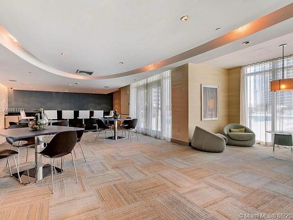 4th image of 950 Brickell Bay Dr APT 4604
