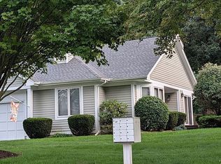 45 Running Brook Ln, Rochester, NY 14626