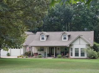122 Sunset Point Dr, Greers Ferry, AR 72067